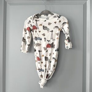 NWOT Angel Dear Farm Print Baby Knotted Gown